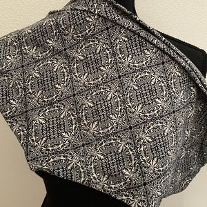 LulaRoe TC leggings.